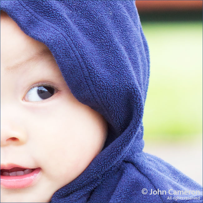 child's face at the Salt Spring Saturday Market