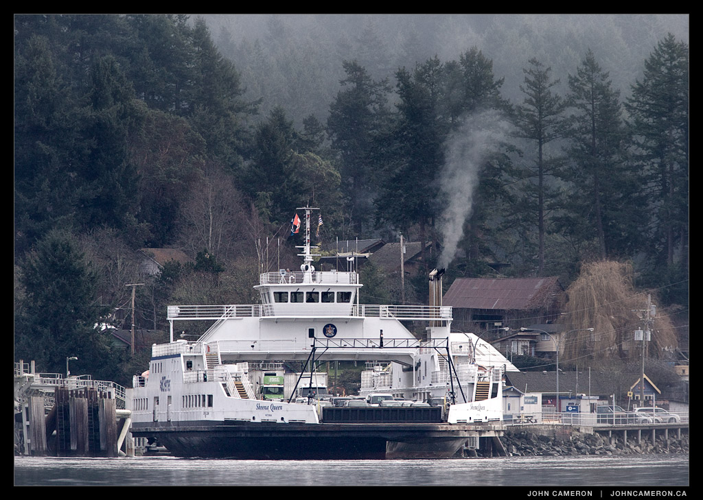 Skenna Queen leaves Fulford Harbour