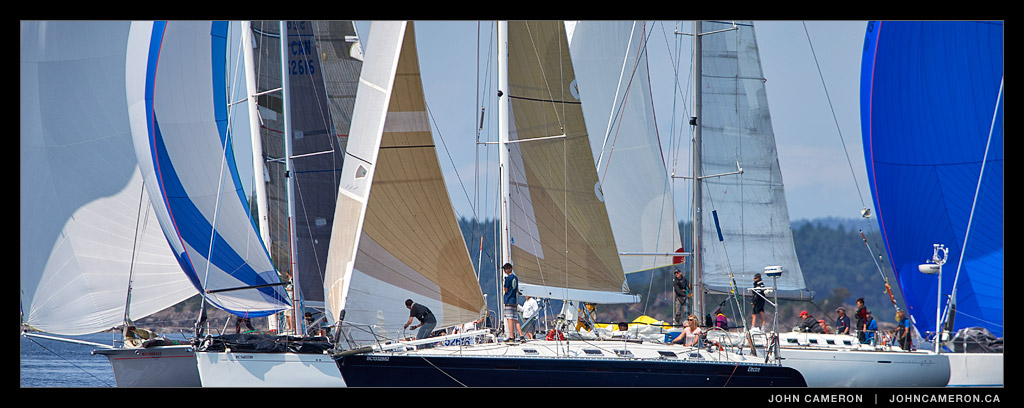 Close quarters during Round Saltspring 2015